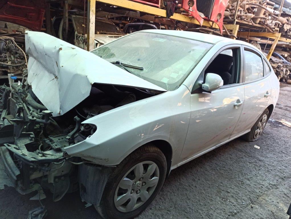  Hyundai ELANTRA 2011    EN DESARME